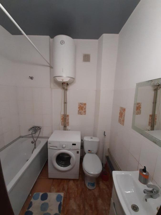 Zaporizhia Apartment 2 Bed Rooms Near Aristokrat المظهر الخارجي الصورة